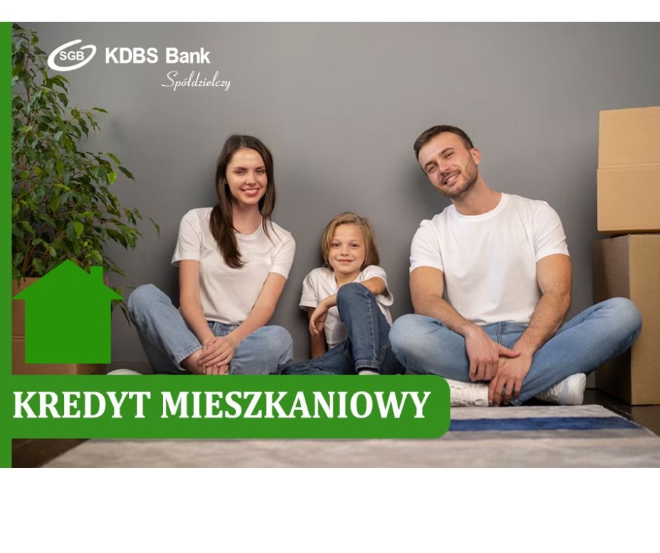 Szczęśliwa rodzina siedzi na podłodze w mieszkaniu.